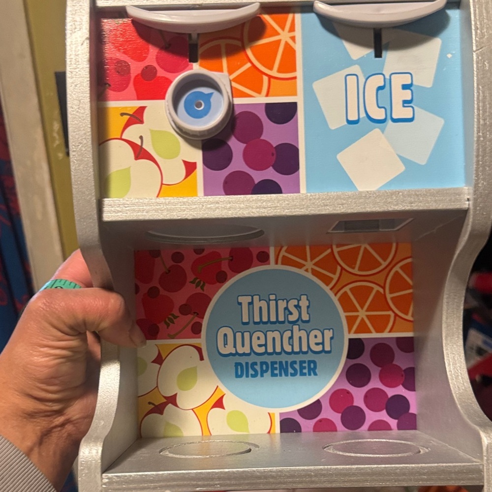 Melissa & Doug Silver Thirst Quencher Dispenser